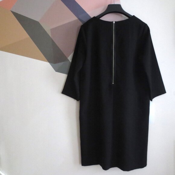 Gap Black Classic Minimalist Shift LBD Dress with Three Quarter Sleeves Zip Back - Picture 2 of 5